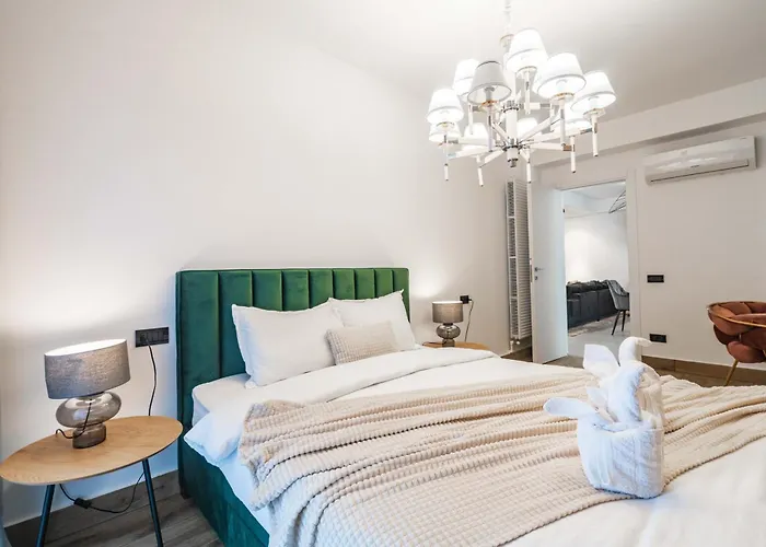 High-end & Penthouse With Terrace דירה *