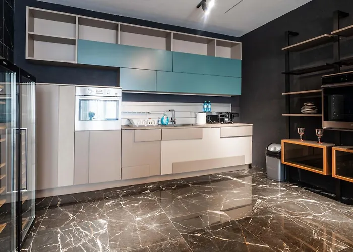 High-end & Penthouse With Terrace דירה *