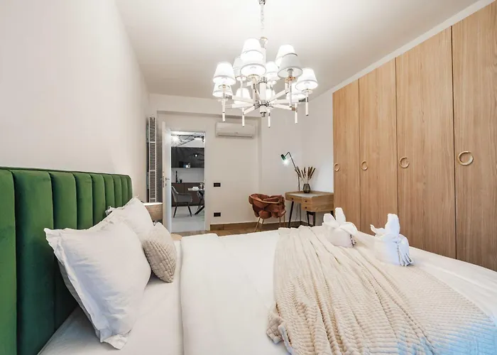 High-end & Penthouse With Terrace דירה *