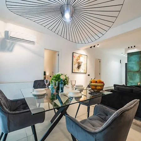 High-end & Penthouse With Terrace Bukareszt
