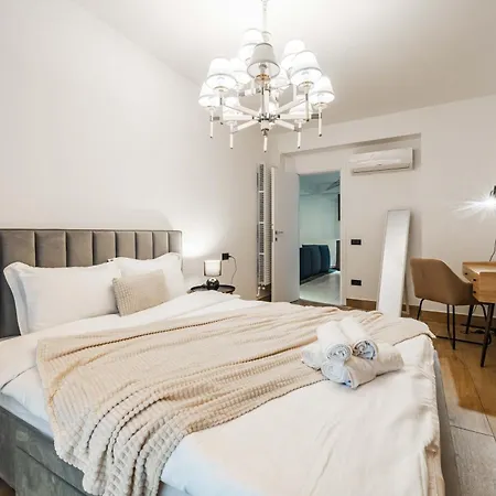 High-end & Penthouse With Terrace