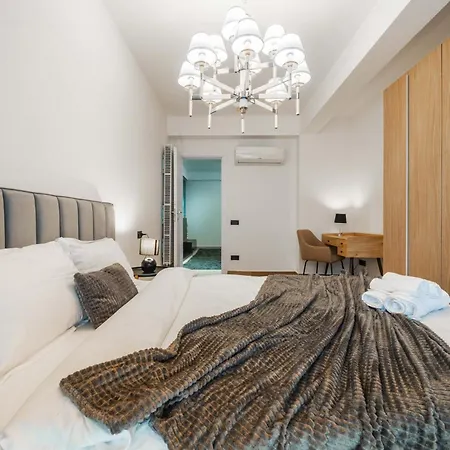 High-end & Penthouse With Terrace Apartment *