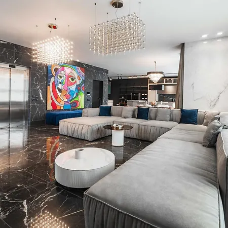 Apartmán High-end & Penthouse With Terrace *