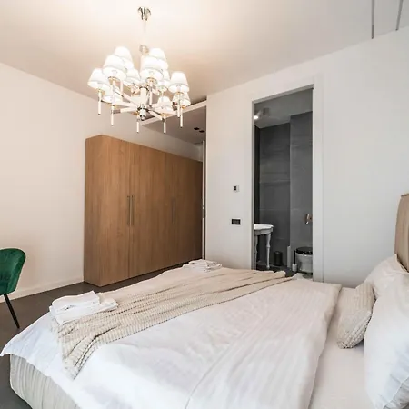 High-end & Penthouse With Terrace