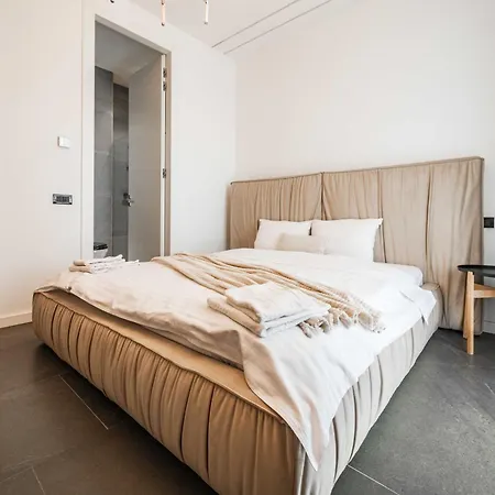 High-end & Penthouse With Terrace Apartment *