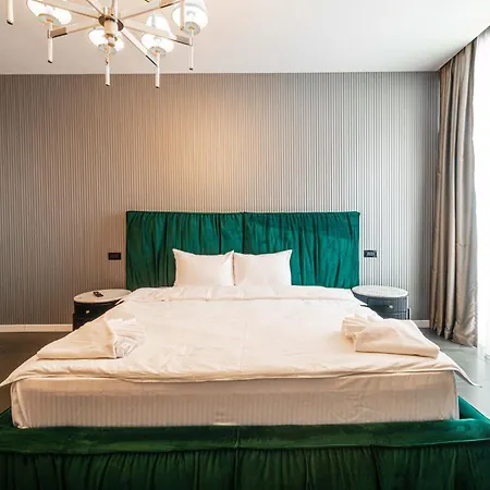 High-end & Penthouse With Terrace Apartment *