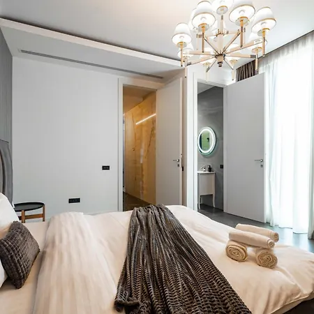 High-end & Penthouse With Terrace Apartmán *