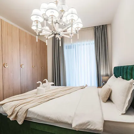 High-end & Penthouse With Terrace Apartment *