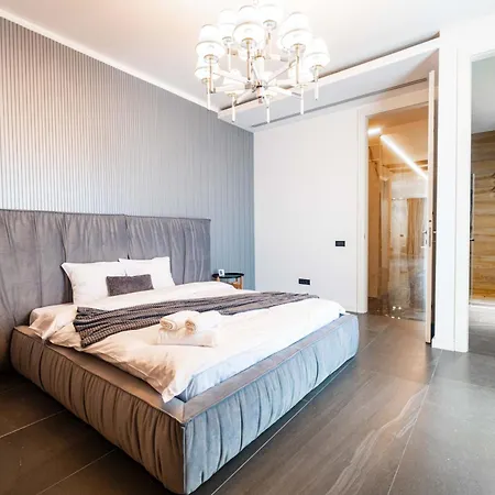 High-end & Penthouse With Terrace Apartmán