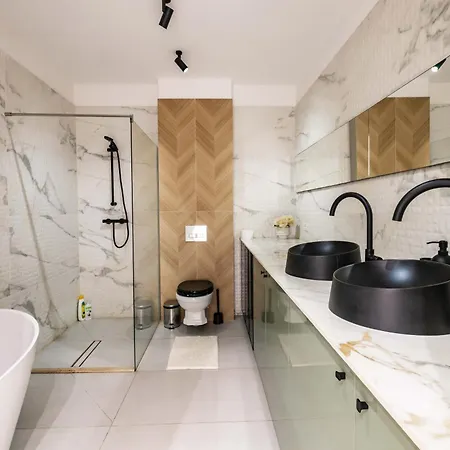 High-end & Penthouse With Terrace