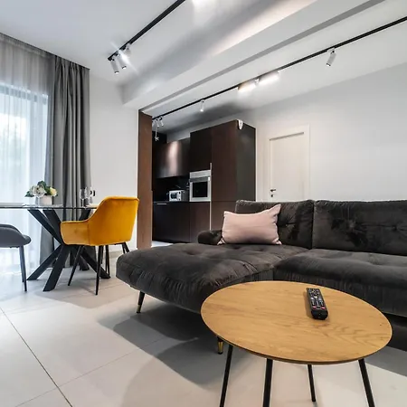 High-end & Penthouse With Terrace