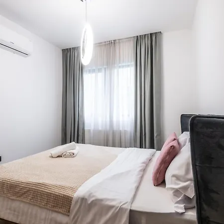 High-end & Penthouse With Terrace Apartament *