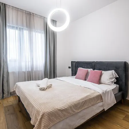 High-end & Penthouse With Terrace Apartament