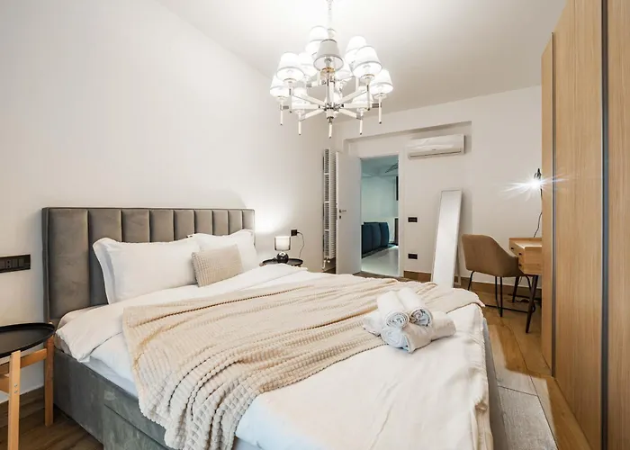 High-end & Penthouse With Terrace