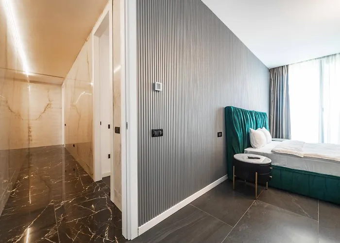 High-end & Penthouse With Terrace