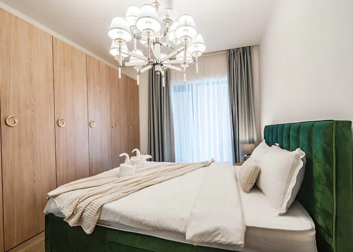 High-end & Penthouse With Terrace Apartment *