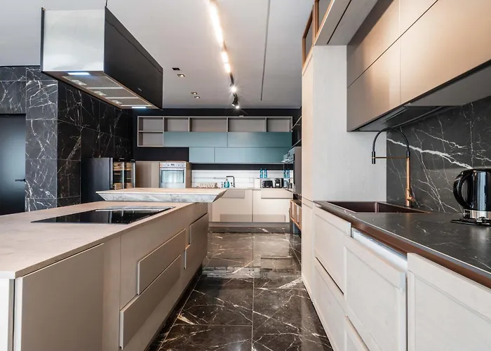 High-end & Penthouse With Terrace