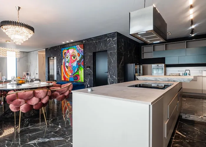 High-end & Penthouse With Terrace