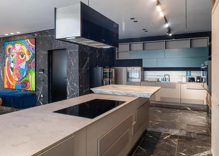 High-end & Penthouse With Terrace