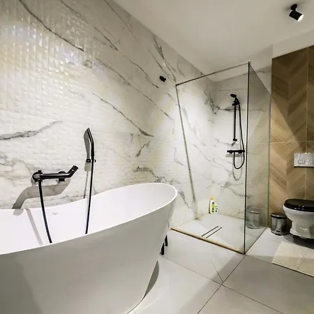 High-end & Penthouse With Terrace 公寓 *