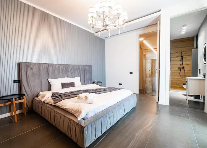 High-end & Penthouse With Terrace Апартаменты