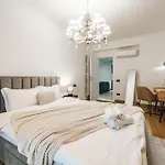 High-end & Penthouse With Terrace